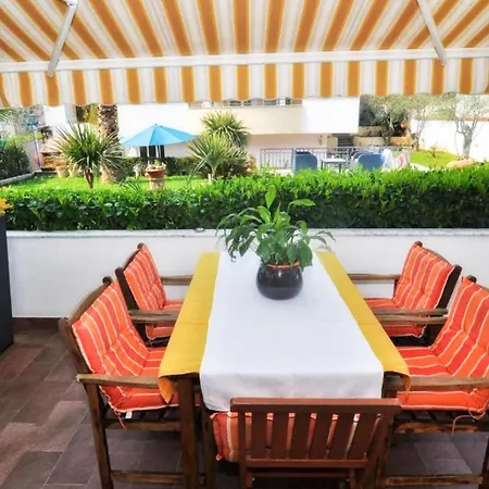 Apartament Lovely In *